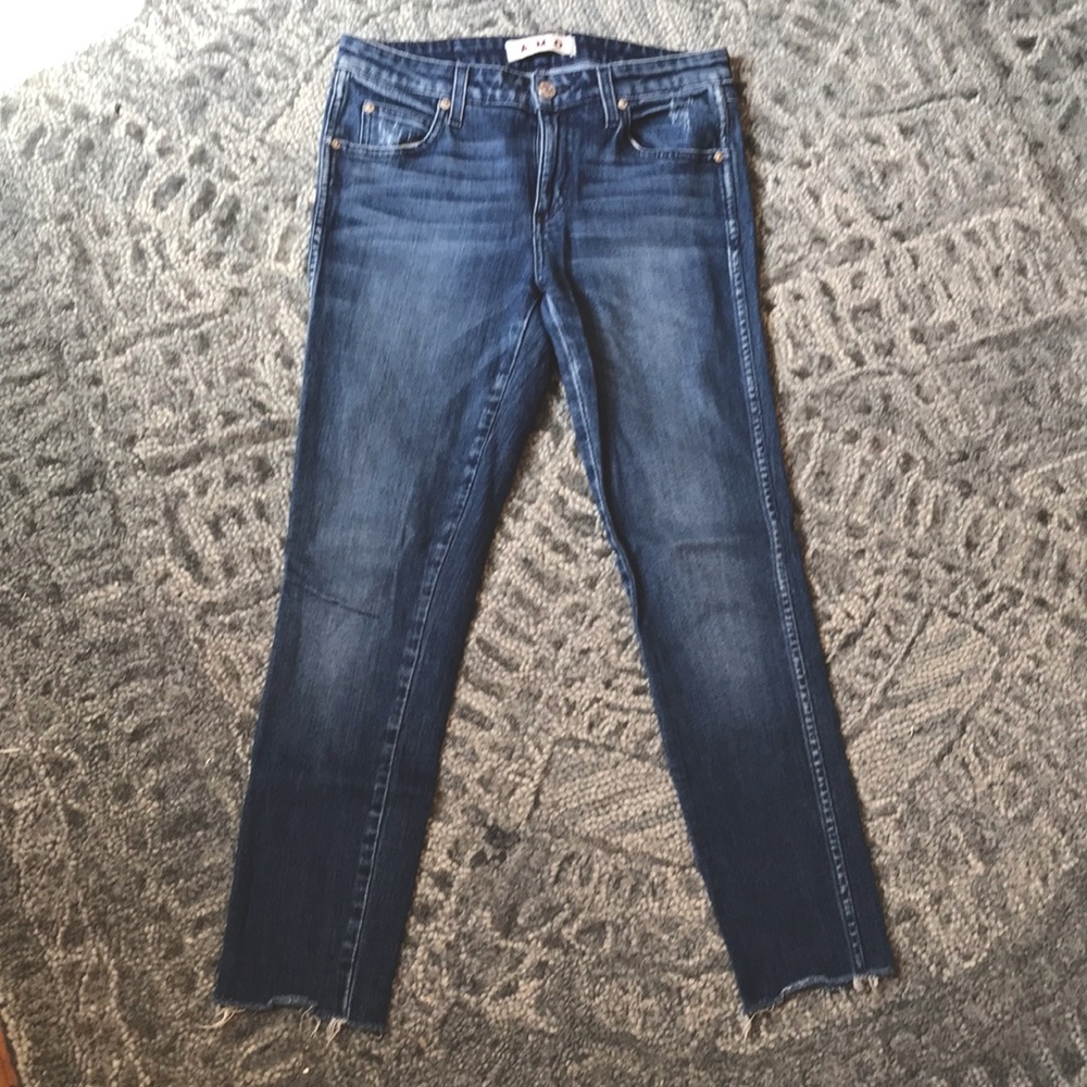 Amo Stix Crop Distressed Raw Hem Jean sz 28